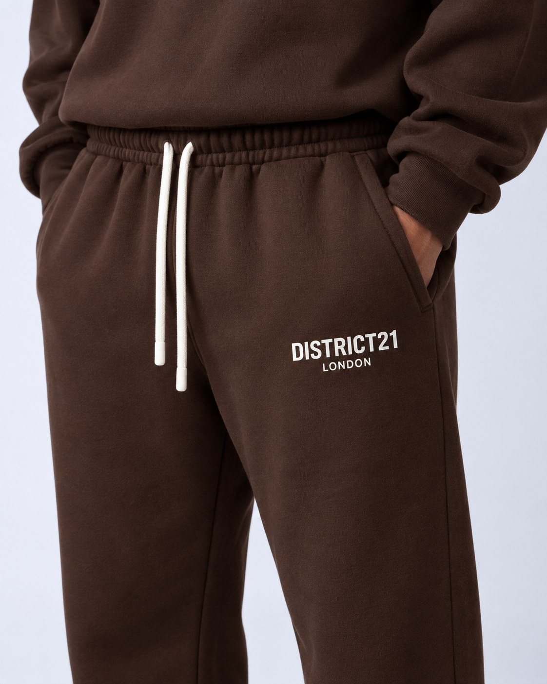 DISTRICT21 Logo Joggers – Coffee Brown