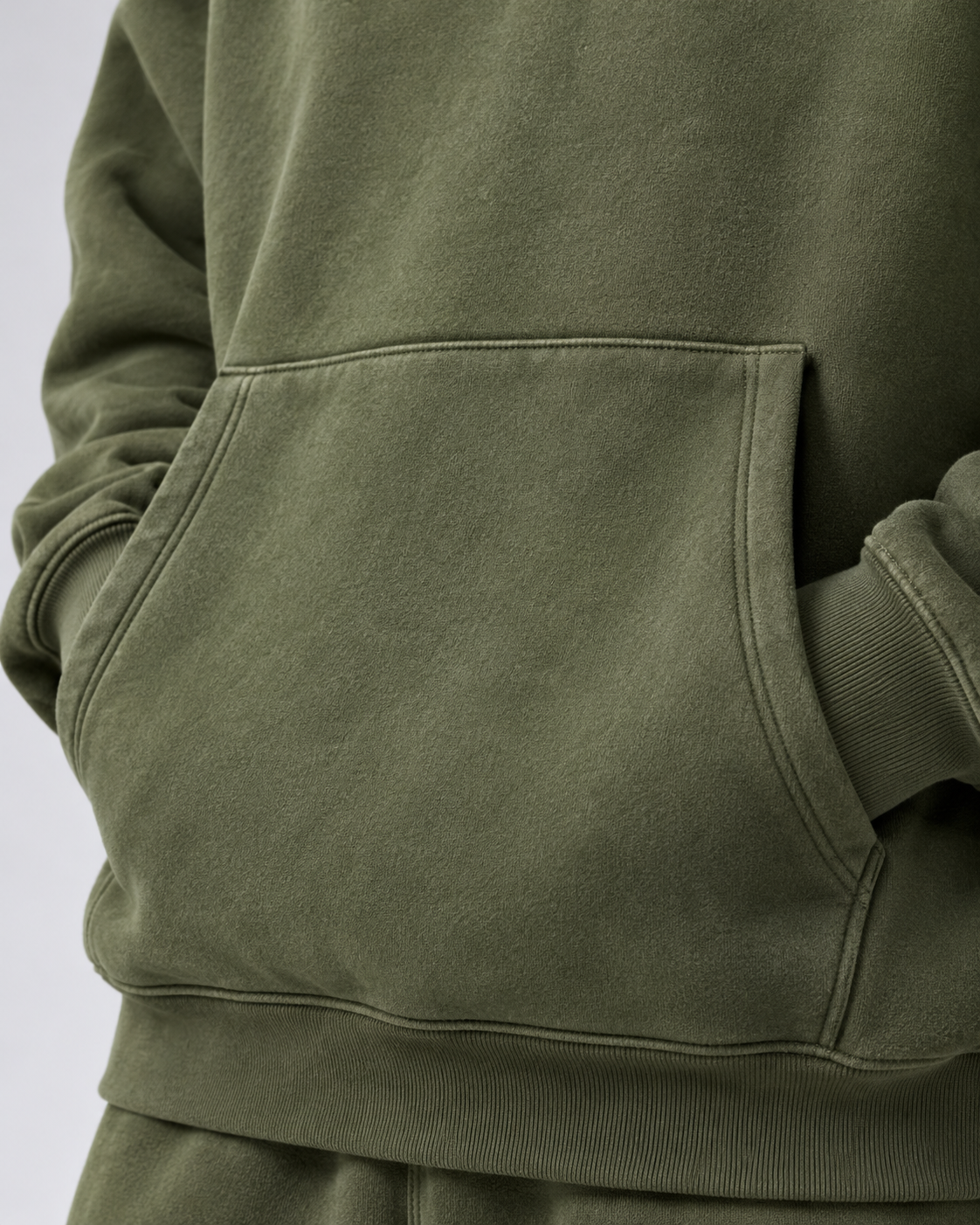 DISTRICT21 Logo Hoodie – Faded Olive